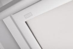 Verdunkelungsrollo white line Weiss 66 cm x 118 cm VELUX INTEGRA® elektrisch automatisiert ausschliesslich mit io-homecontrol®-Steuerungssystemen (ab Juni 2006) kompatibel